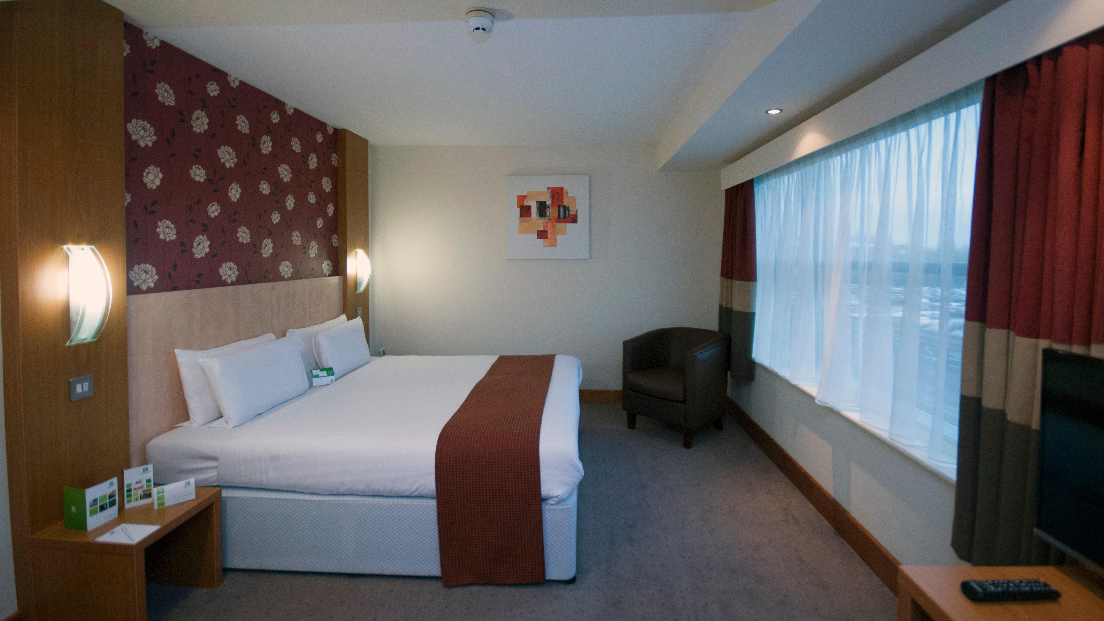 Holiday Inn Manchester - Central Park, An Ihg Hotel Екстериор снимка