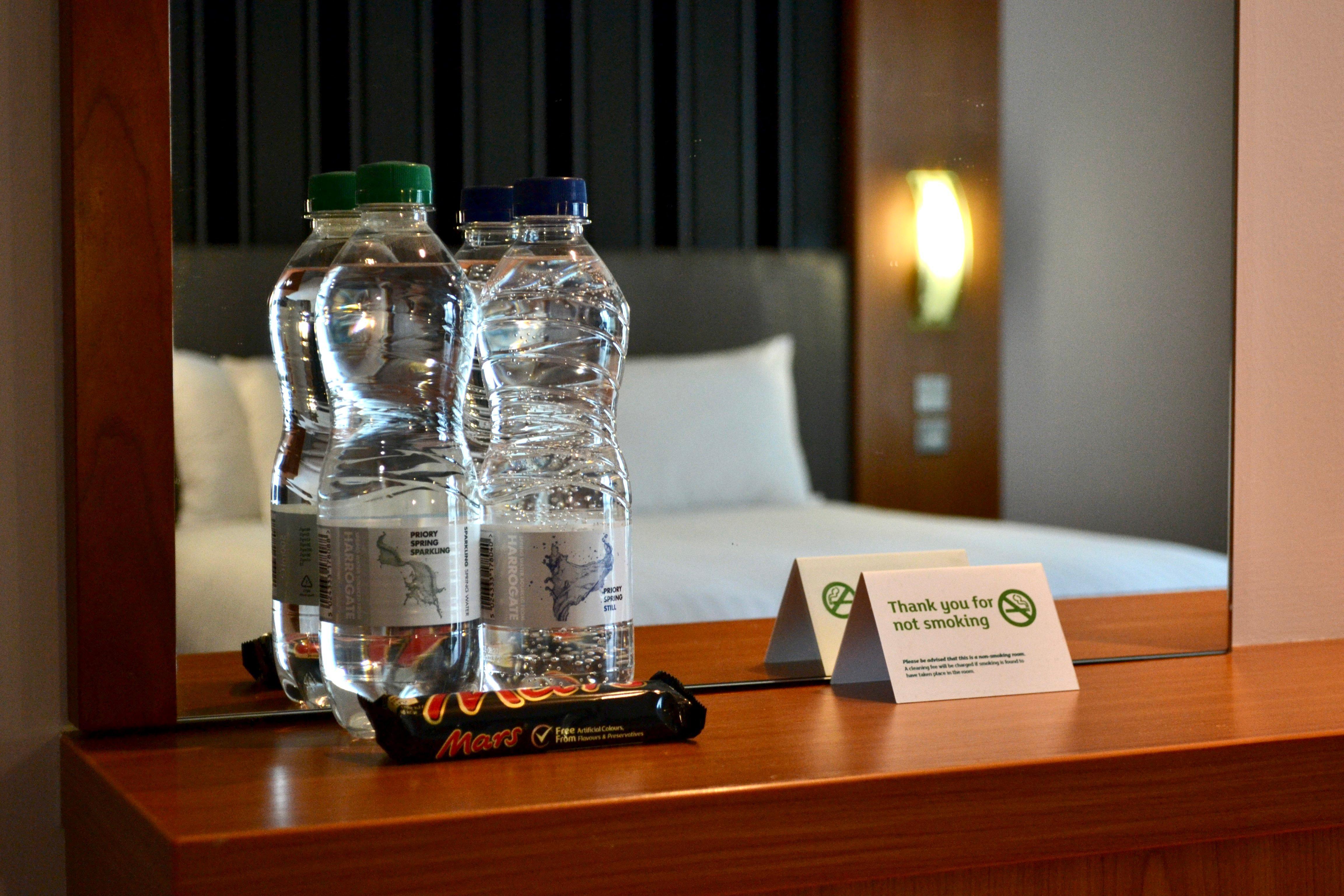 Holiday Inn Manchester - Central Park, An Ihg Hotel Екстериор снимка