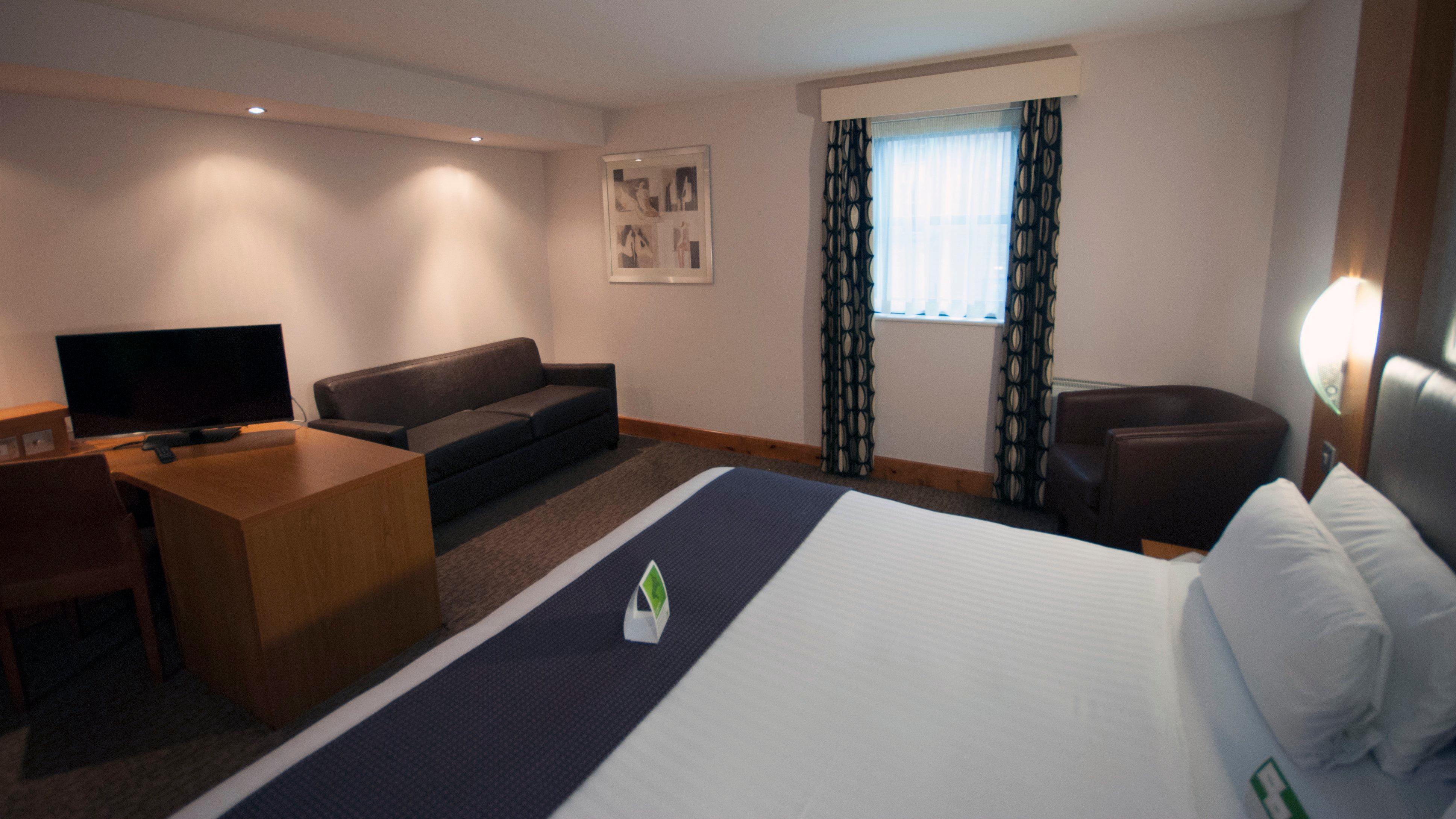 Holiday Inn Manchester - Central Park, An Ihg Hotel Екстериор снимка